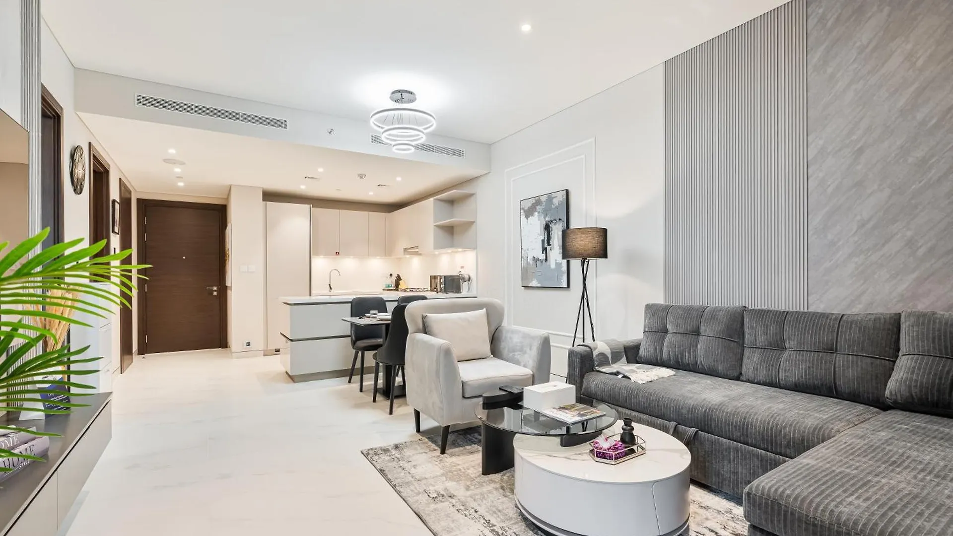 Stay By Latinem Luxury 1Br Holiday Home Cvg 1303 Near Burj Khalifa Dubai