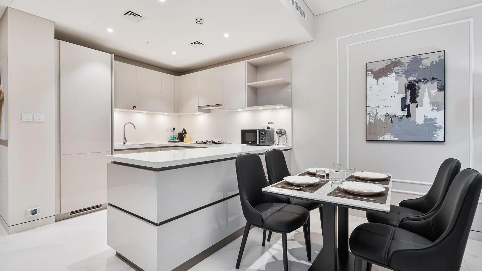 Stay By Latinem Luxury 1Br Holiday Home Cvg 1303 Near Burj Khalifa Dubai Apartment